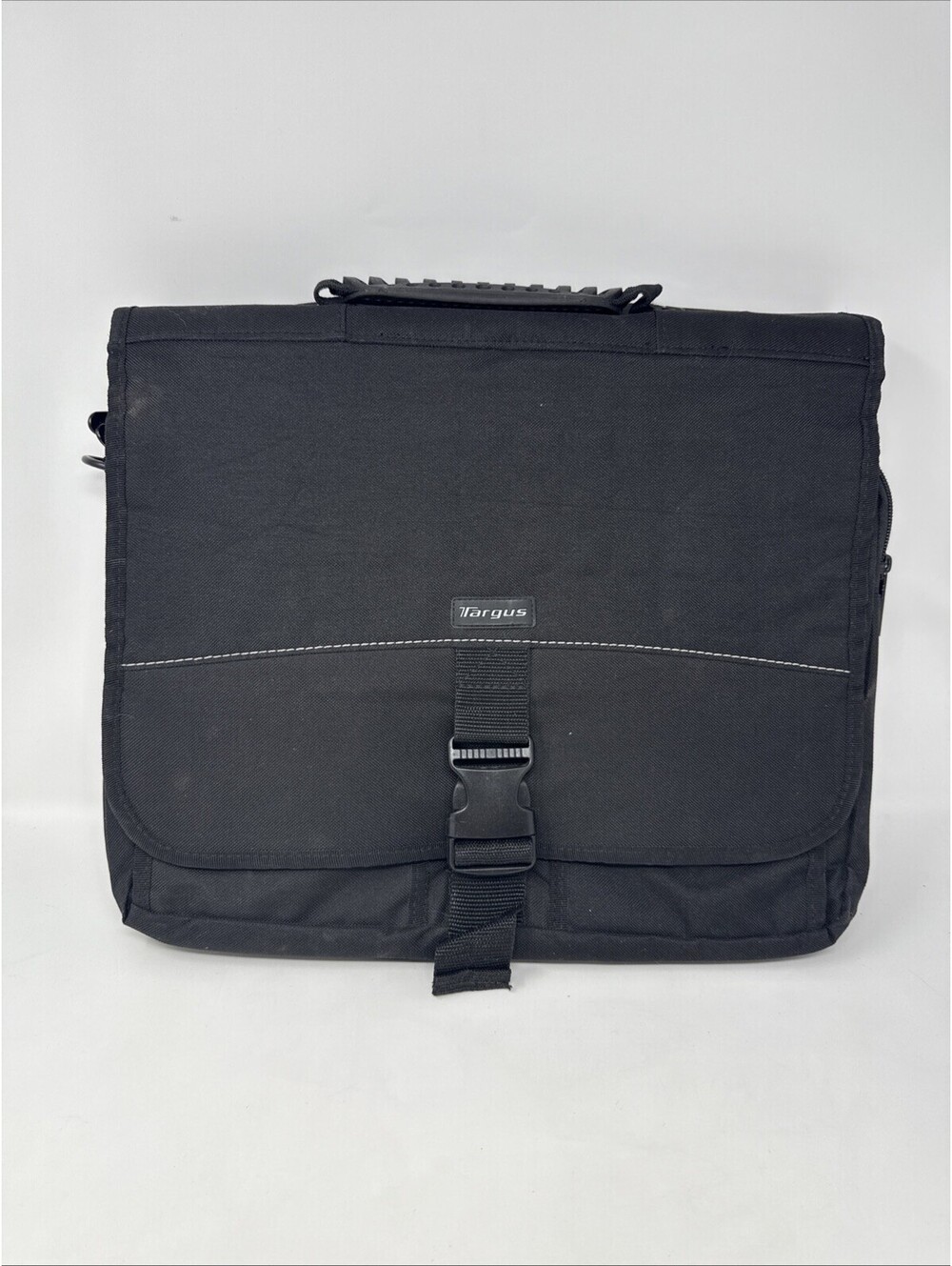 Targus Messenger Notebook Case Work Travel Bag in Black 15" x 13" x 2"